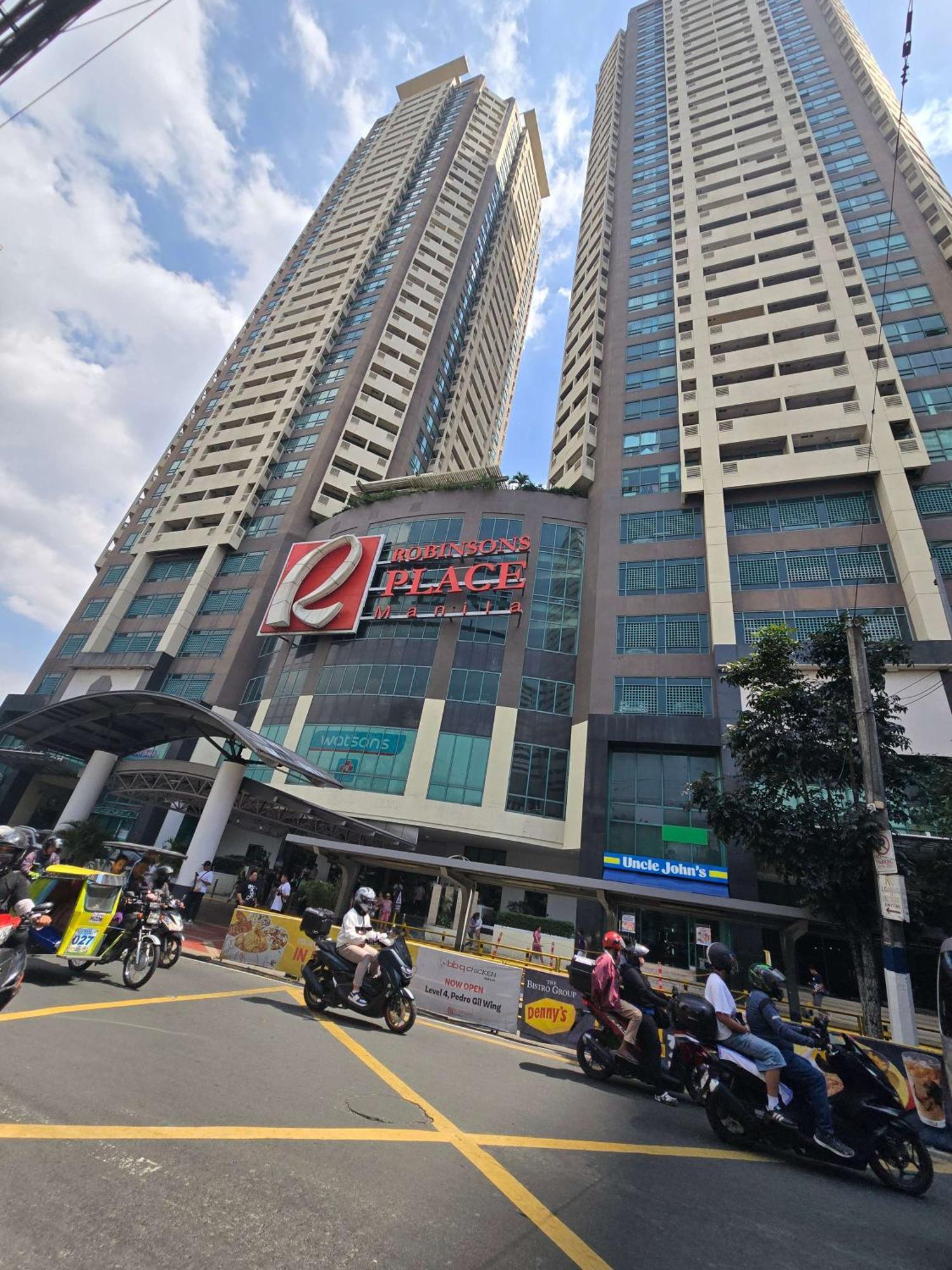 Manila Condotel 2 Bedroom Connected To Robinson Mall By Tripleview Condominium Bagian luar foto